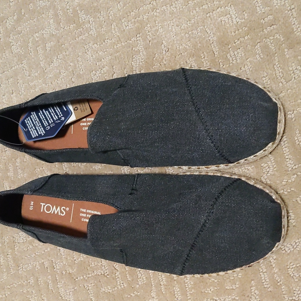 Toms size 10 M black washed canvas nwt